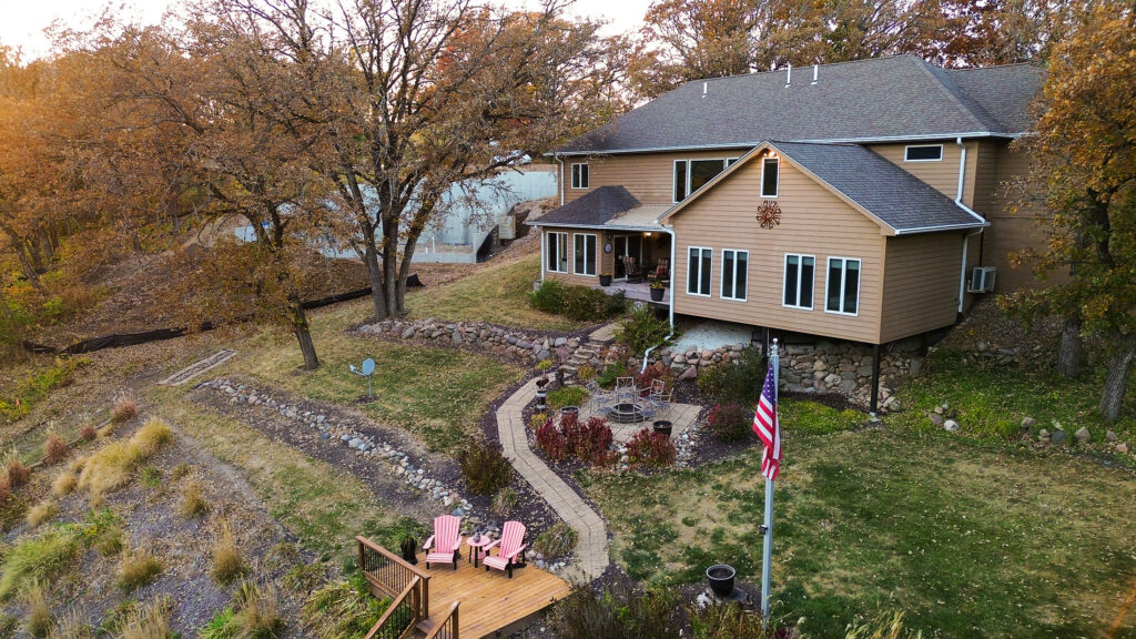 Back View of 8121 Oak Ridge Drive